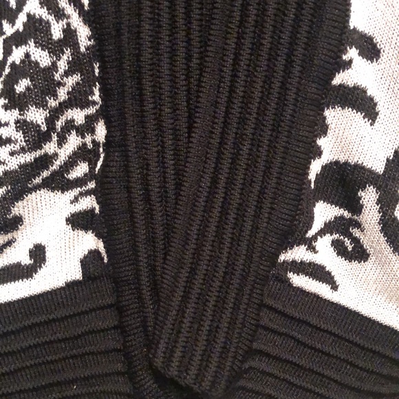 Neiman Marcus Exclusive evening sweater. Size M - Picture 5 of 6